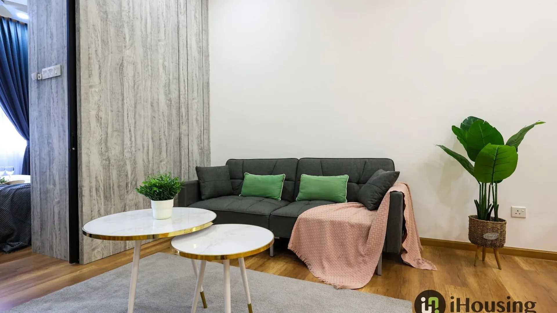 The Quartz Melaka By I Housing Apartman